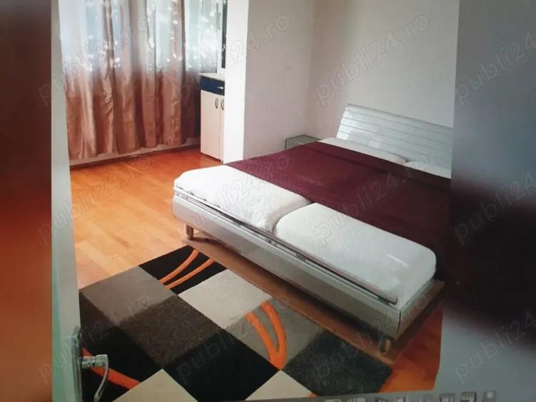Apartament cu 6 camere decomandat în Central