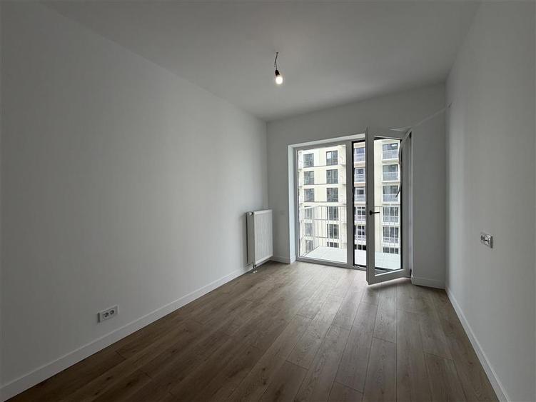 Apartament cu 2 camere decomandat în Baza 3