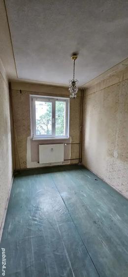 Apartament cu 3 camere semidecomandat în Vest