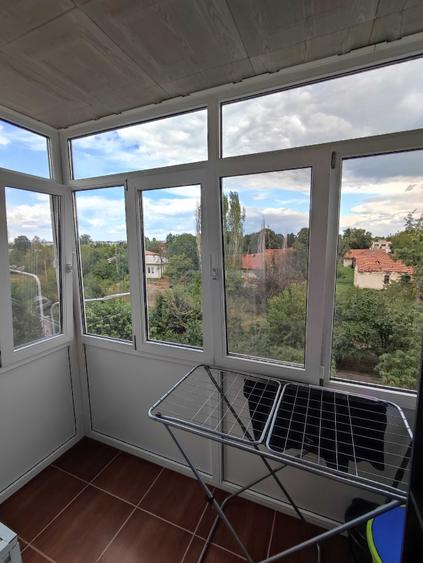 Apartament cu 2 camere semidecomandat în 9 Mai