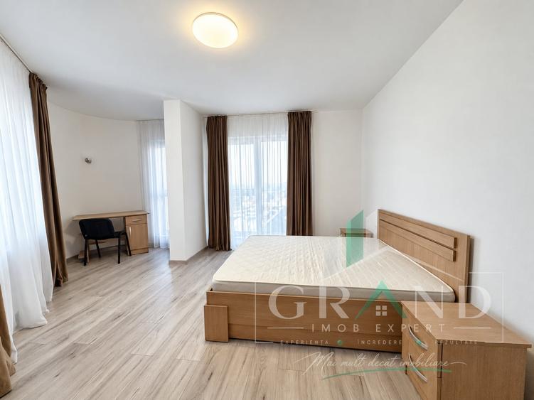 Apartament cu 3 camere semidecomandat, mobilat în Iris