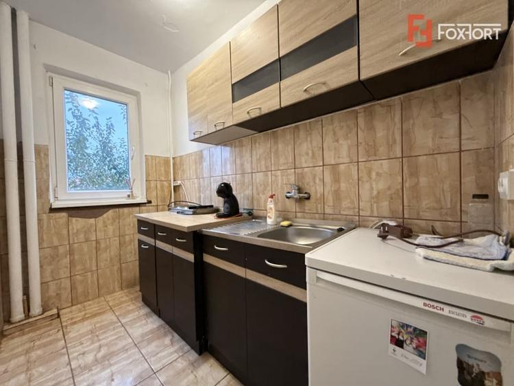 Apartament cu 2 camere semidecomandat, mobilat în Blașcovici
