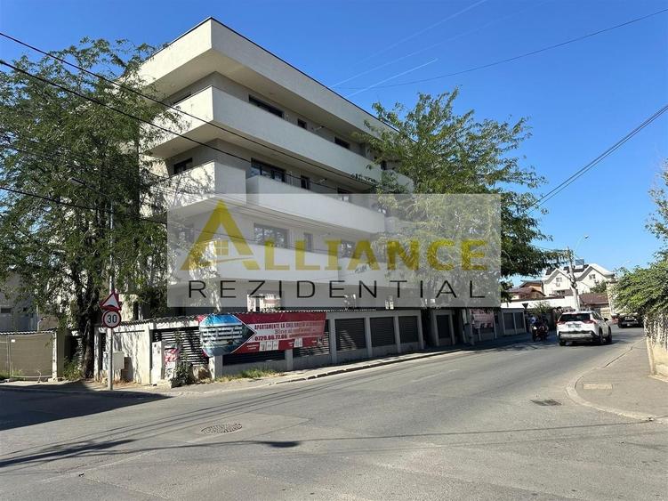 Apartament cu 2 camere decomandat în Apărătorii Patriei