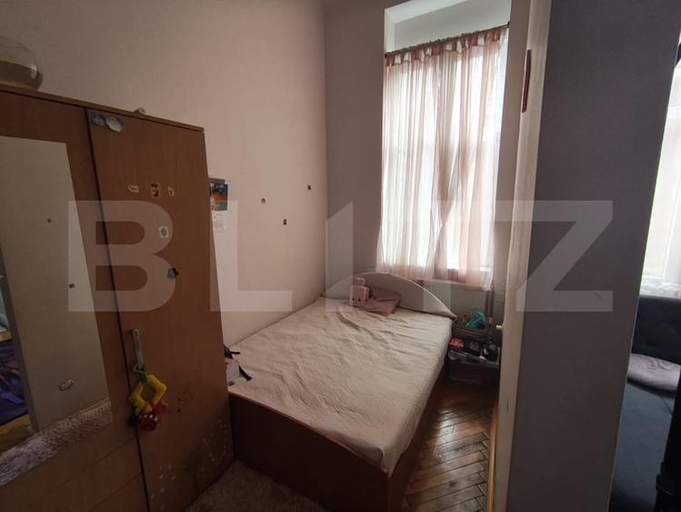 Apartament cu 5 camere decomandat, mobilat în Central