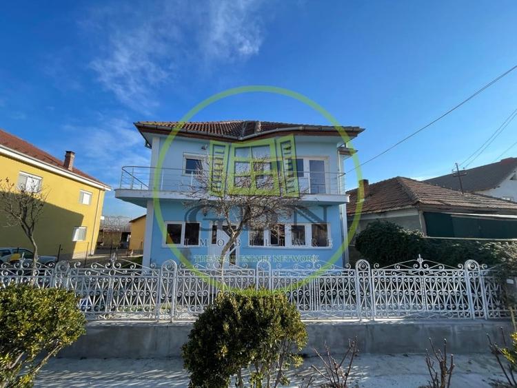 Casă individuală cu 5 camere cu Canalizare în Braniște (Podari)