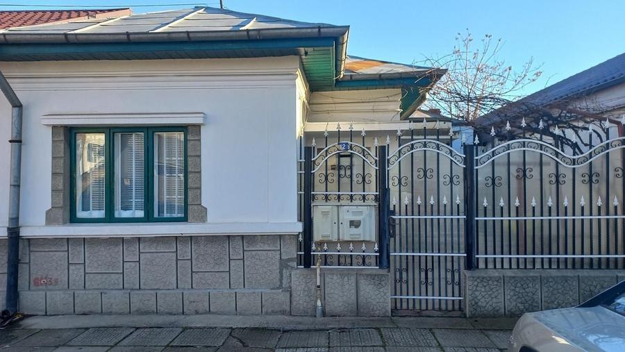 Casă cu 3 camere în Hașdeu