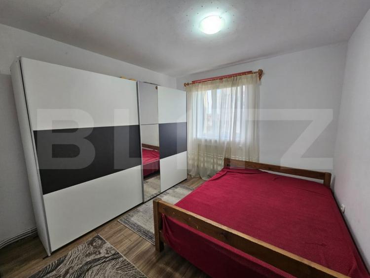 Apartament cu 3 camere decomandat în Cetate
