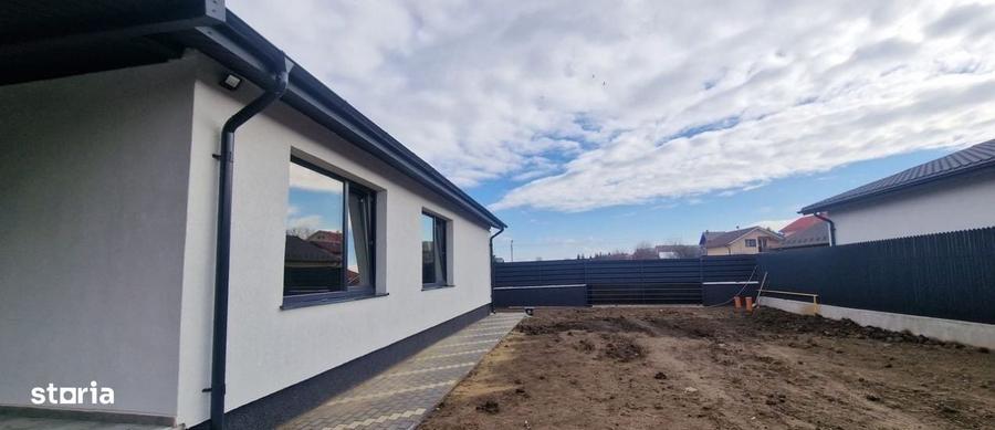 Casă cu 4 camere cu Teren 570 Mp în Hemeiuș