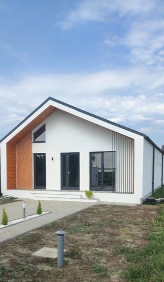 Casă cu Teren 490 Mp în Central