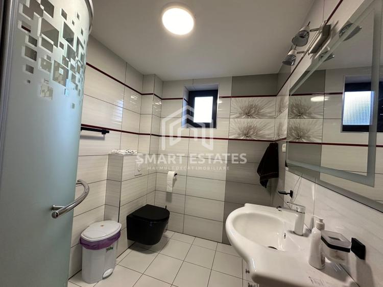 Casă individuală cu 5 camere cu Canalizare în Industriilor