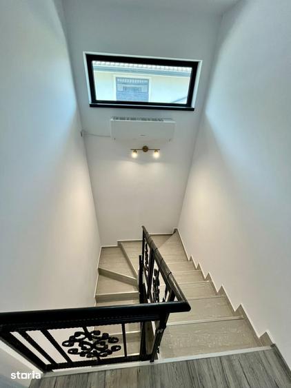 Casă cu 5 camere cu Teren 250 Mp în Miroslava