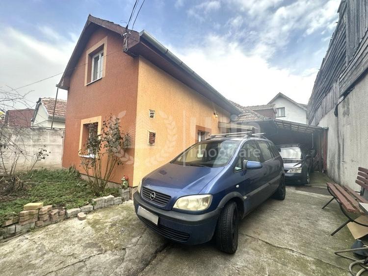 Casă individuală cu 3 camere cu Canalizare în Plopilor