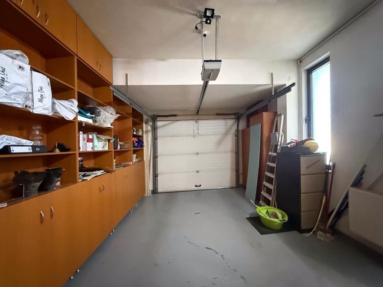 Duplex cu 4 camere cu Garaj în Pantelimon