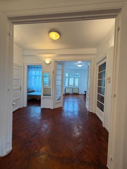 Apartament cu 3 camere semidecomandat în Ultracentral