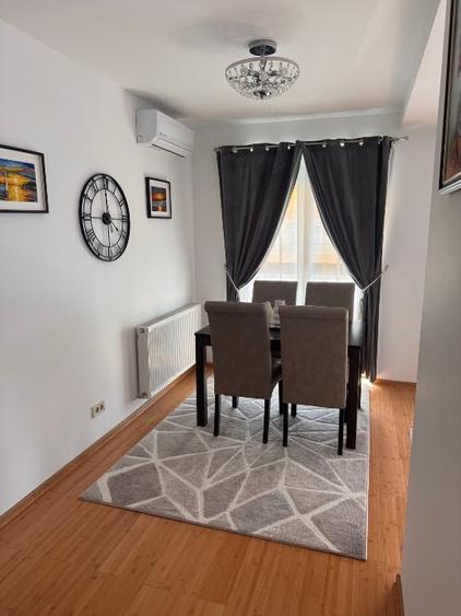 Apartament cu 3 camere decomandat, mobilat în Central