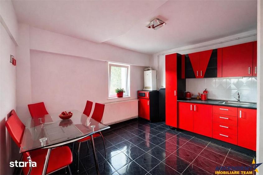 Apartament cu 3 camere, mobilat în Sud