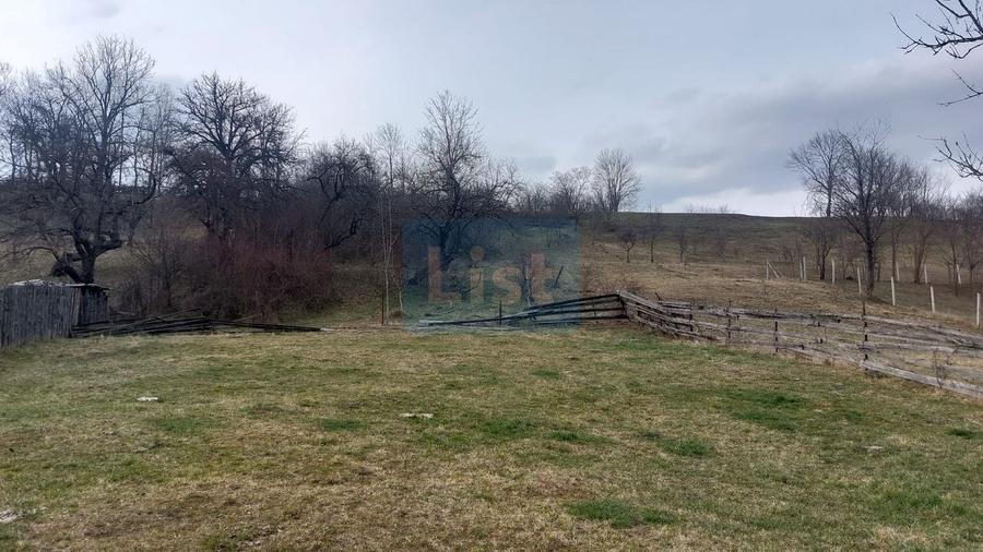 Casă cu 2 camere cu Teren 2295 Mp în Mărgău