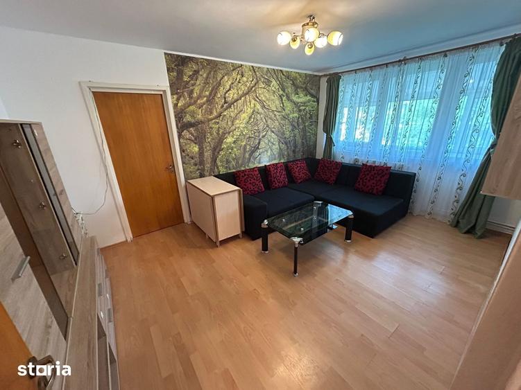 Apartament cu 4 camere decomandat, mobilat în Militari