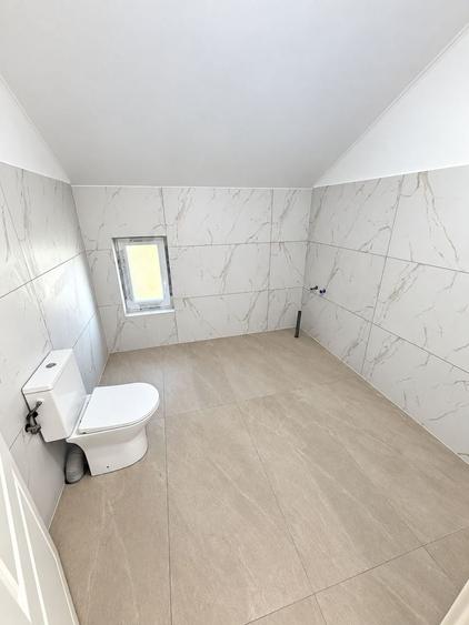 Duplex cu 4 camere cu Canalizare în Moșnița Nouă