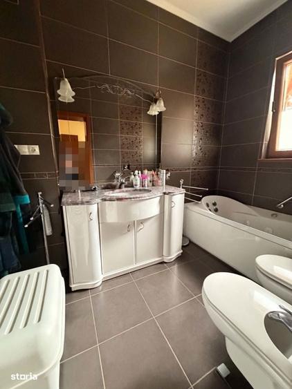 Casă cu 3 camere cu Teren 385 Mp în Central