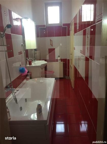 Casă cu 5 camere cu Teren 530 Mp în Lipovei