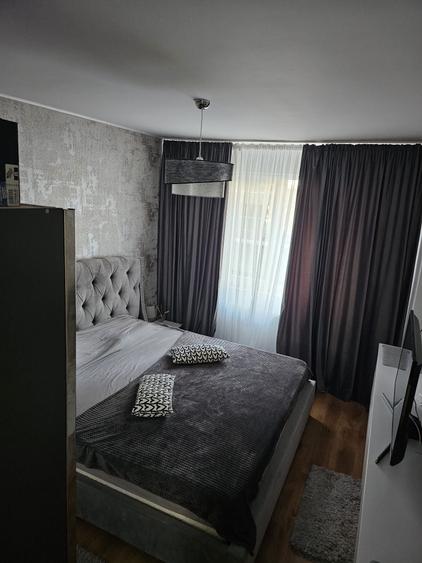 Apartament cu 2 camere decomandat în Decebal