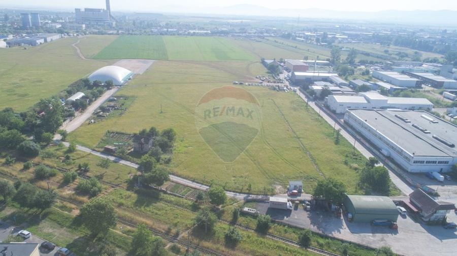 Teren Construcții intravilan de 16434 mp, în Uzina 2