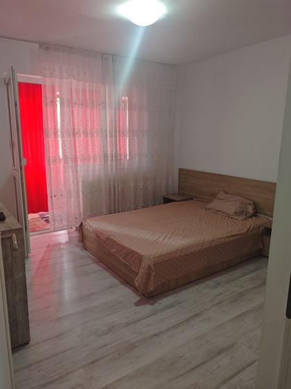 Apartament cu 2 camere decomandat în Preajba Mare
