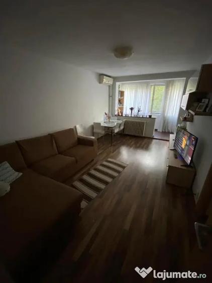 Apartament cu 2 camere decomandat în Obor