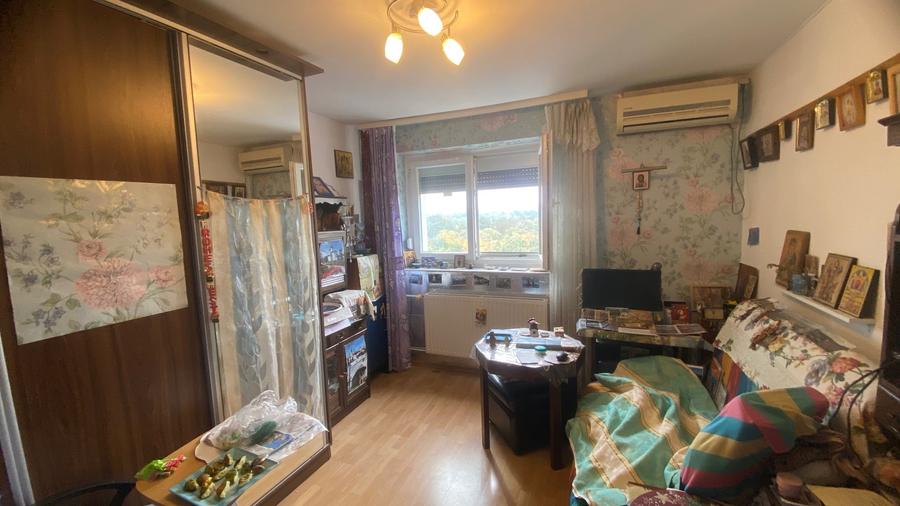 Apartament cu 2 camere semidecomandat în Tineretului