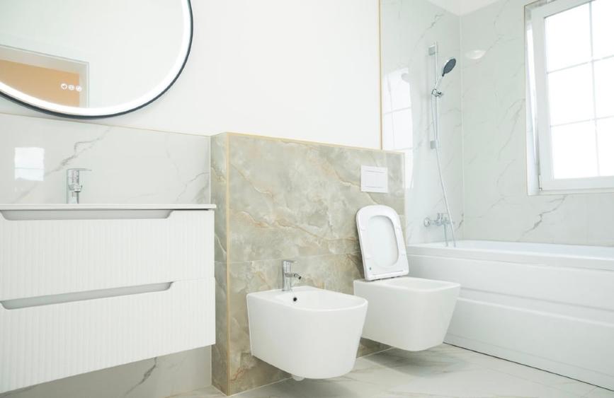 Duplex cu 5 camere cu Canalizare în Dumbrăvița