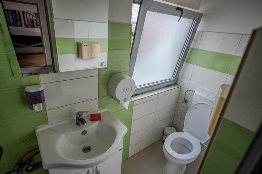 Spațiu comercial, de 450 mp, în Centura