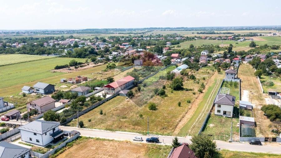 Teren Construcții intravilan de 1970 mp, în Zurbaua