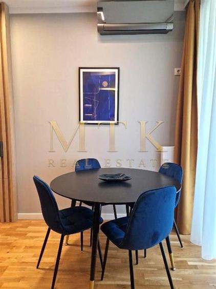 Apartament cu 3 camere decomandat, mobilat în Iancu Nicolae