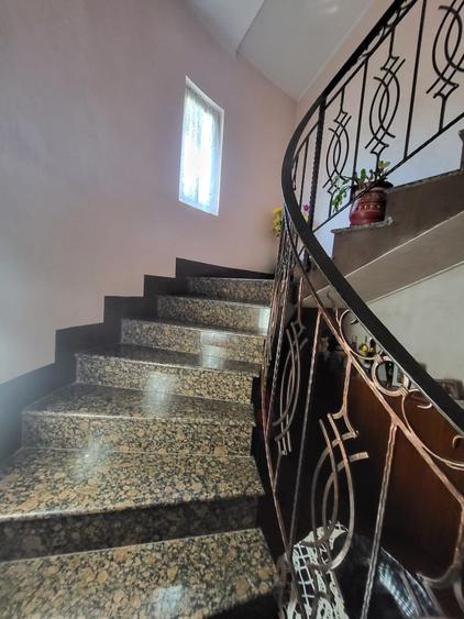 Casă cu 5 camere cu Canalizare în Obor