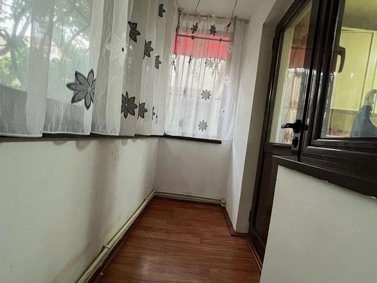 Apartament cu 3 camere decomandat, mobilat în Brazda lui Novac