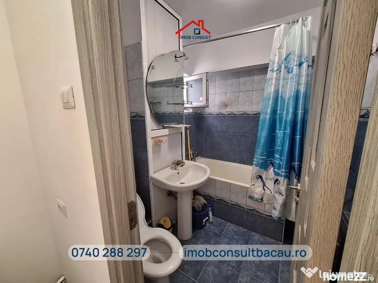 Apartament cu 3 camere decomandat în Letea