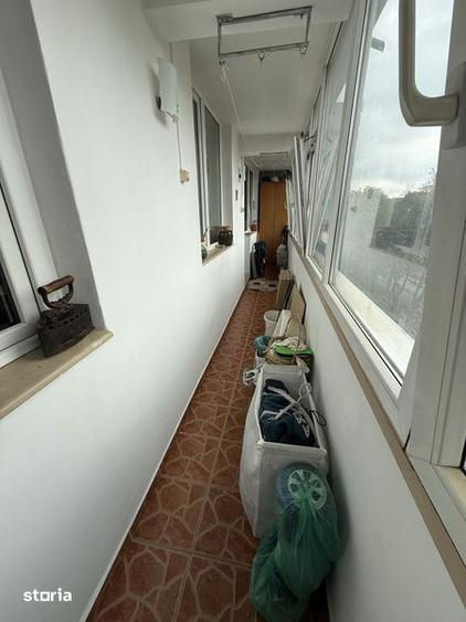 Apartament cu 3 camere decomandat în Lacul Tei