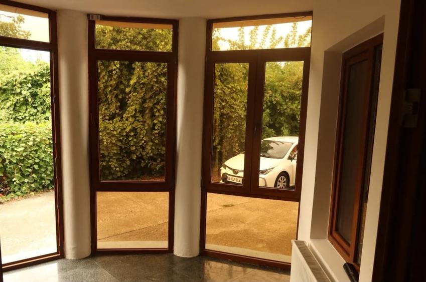 Casă individuală cu 6 camere cu Teren 1141 Mp în Valea Călugărească