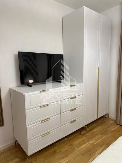 Apartament cu 4 camere decomandat, mobilat în Take Ionescu