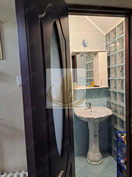 Apartament cu 4 camere semidecomandat, mobilat în Fabric