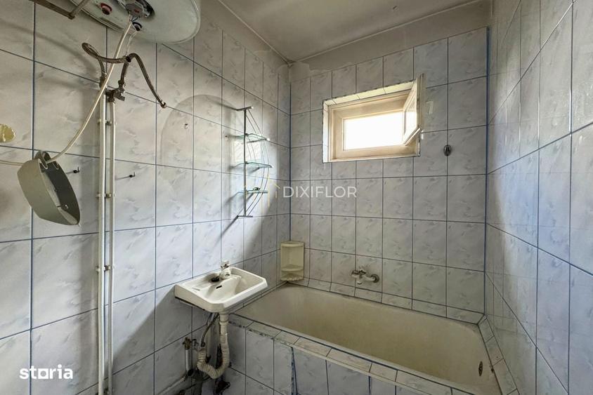 Casă cu 3 camere decomandat în Șieu