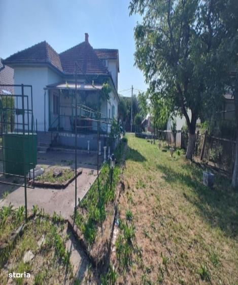 Casă cu 4 camere în Birtin