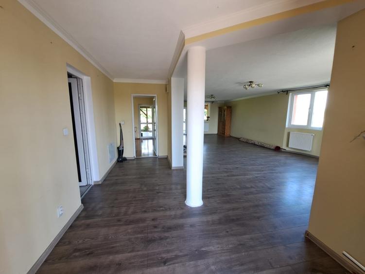 Casă individuală cu 5 camere cu Canalizare în Unirii