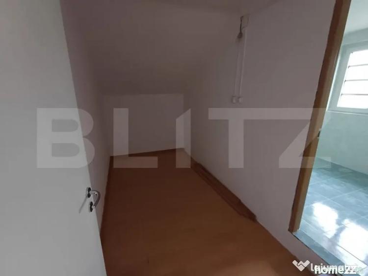 Casă cu 5 camere cu Teren 500 Mp în Arcani
