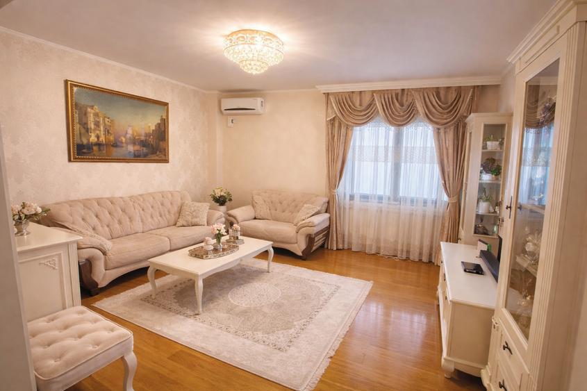 Apartament cu 3 camere decomandat, mobilat în Faleza Nord