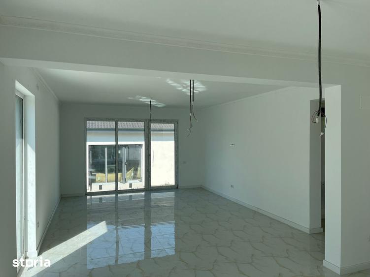 Casă cu 4 camere cu Teren 408 Mp în Oncea
