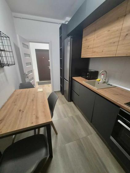 Apartament cu 2 camere decomandat în Metalurgiei