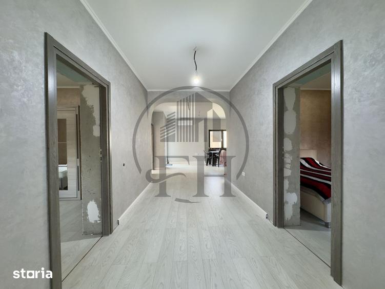 Casă cu 4 camere cu Teren 2561 Mp în Cobadin