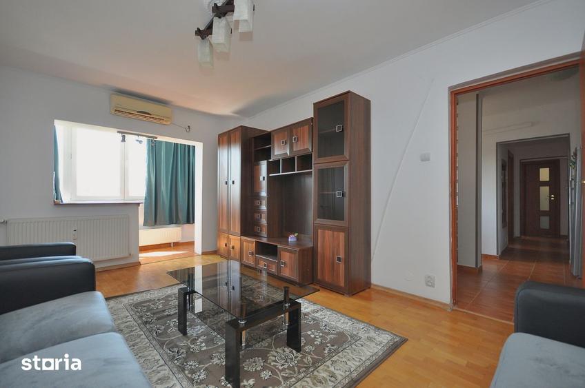 Apartament cu 3 camere decomandat în Drumul Taberei